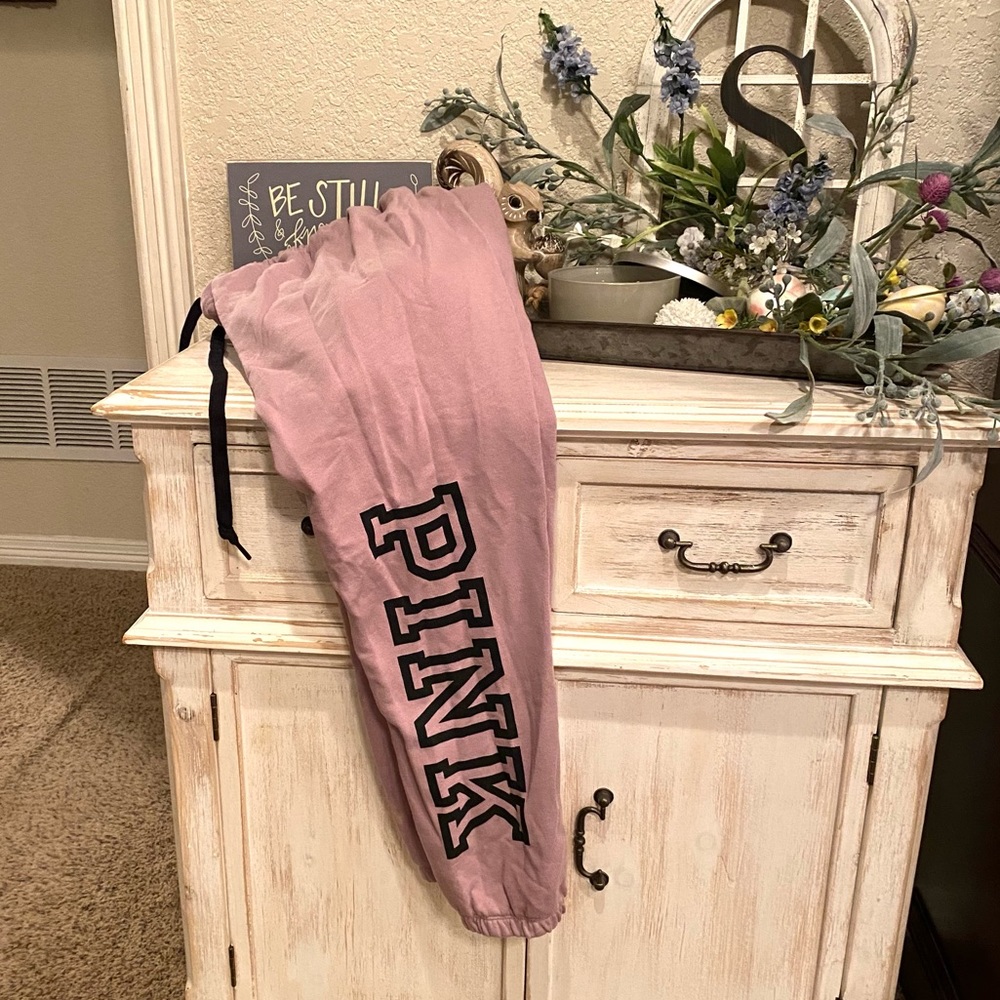 PINK Victoria Secret  Medium joggers Super soft!